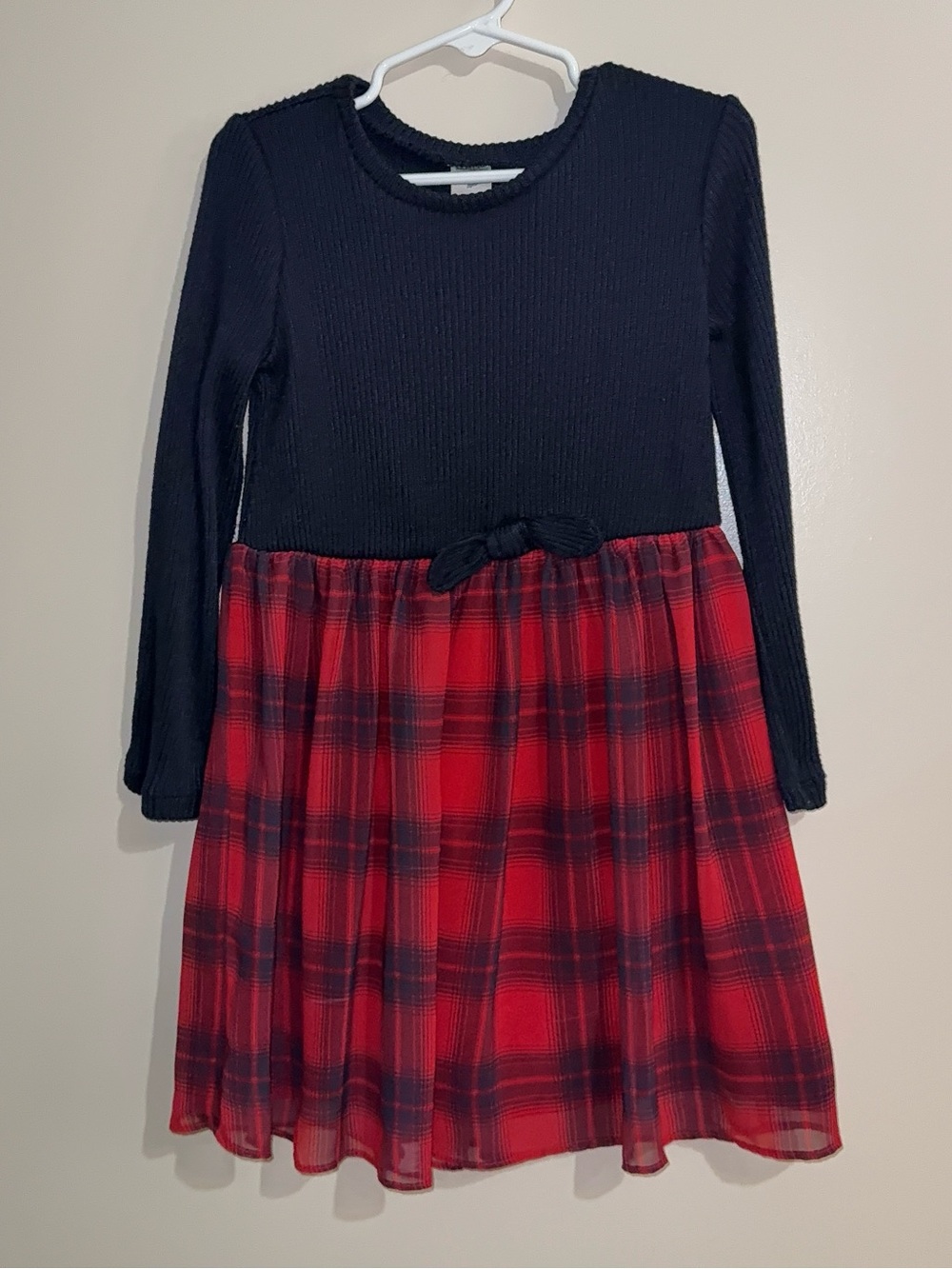 Comfy and Adorable Girls 5T Navy and Plaid Dress